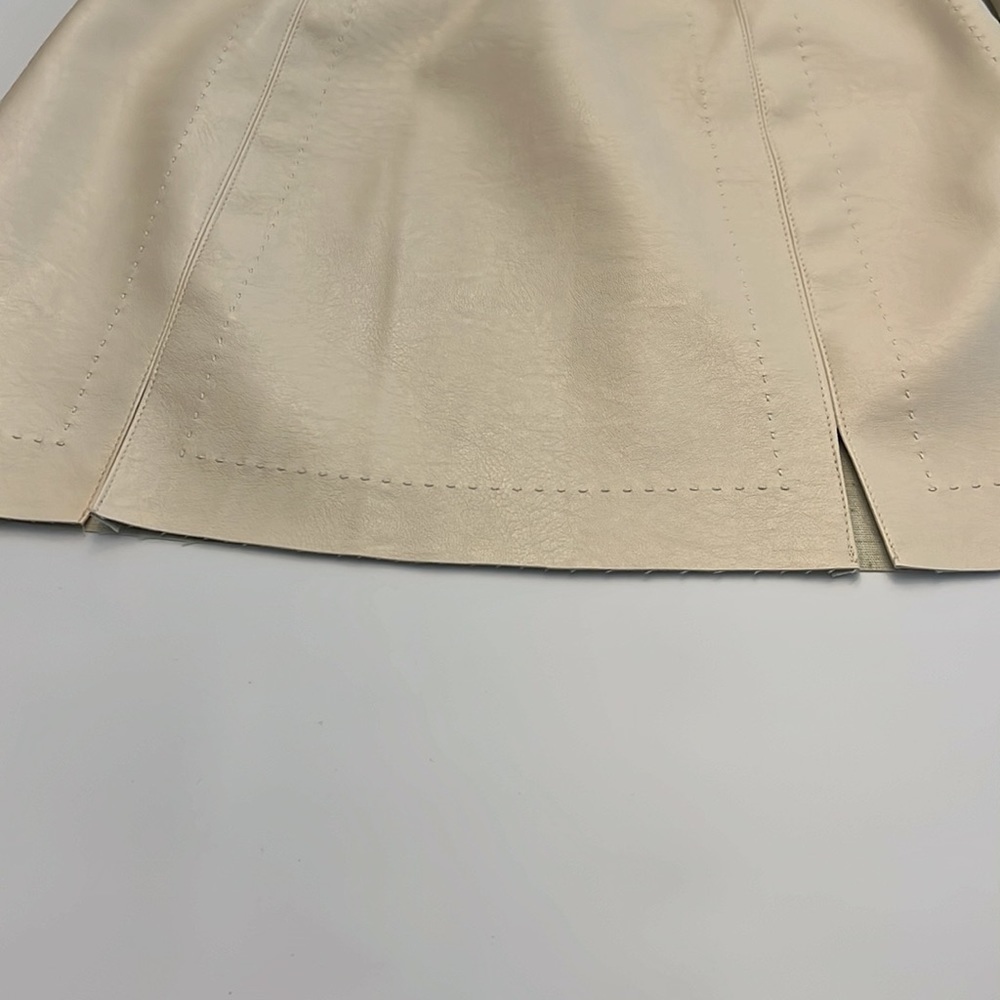 FRANCESCA’S ALYA faux Leather /vegan Leather mini skirt size S NWT side zipper - Picture 3 of 16